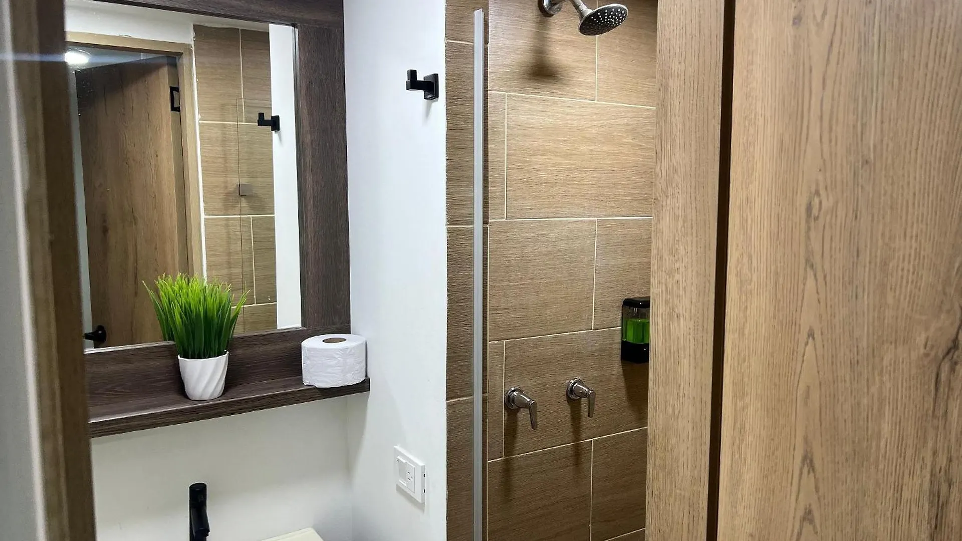 Acogedor Apartamento En Laureles Medellin Colombia