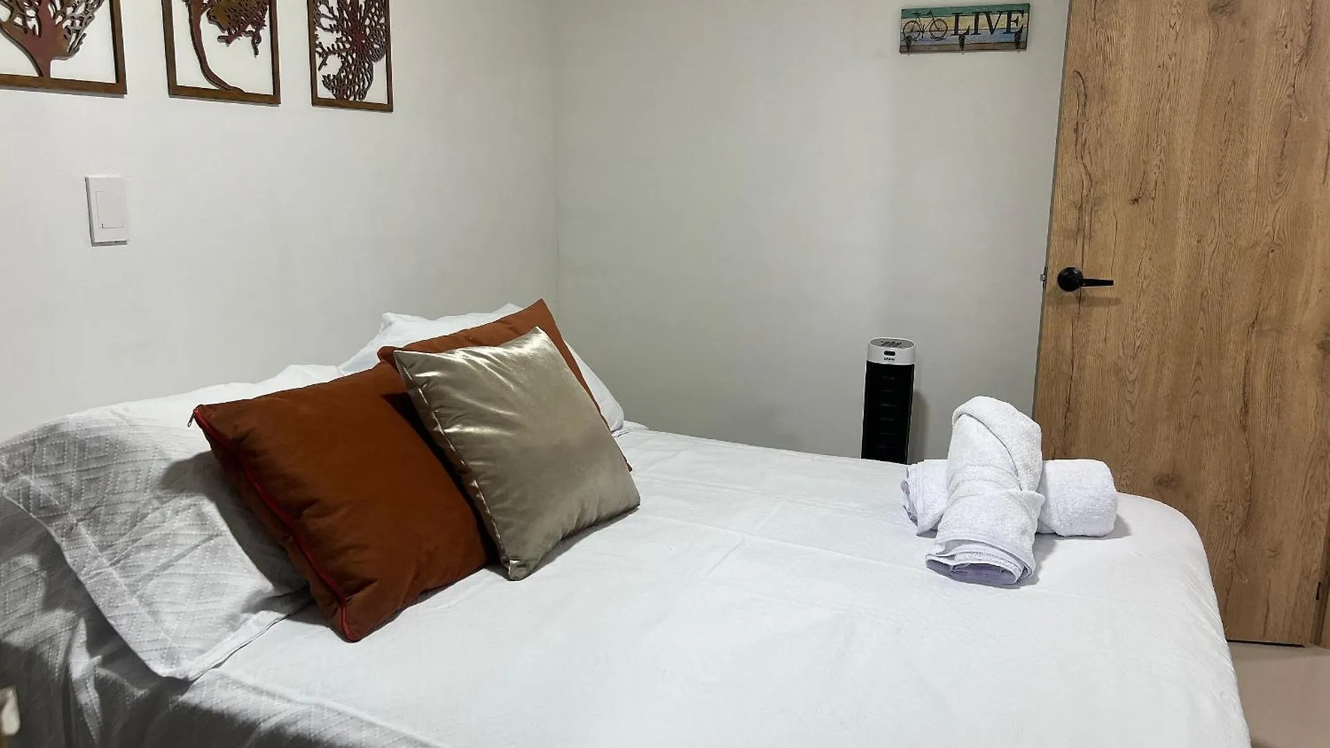 Acogedor Apartamento En Laureles Medellin 0*,  Colombia